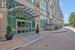 PH 804 - 250 MANITOBA STREET Toronto