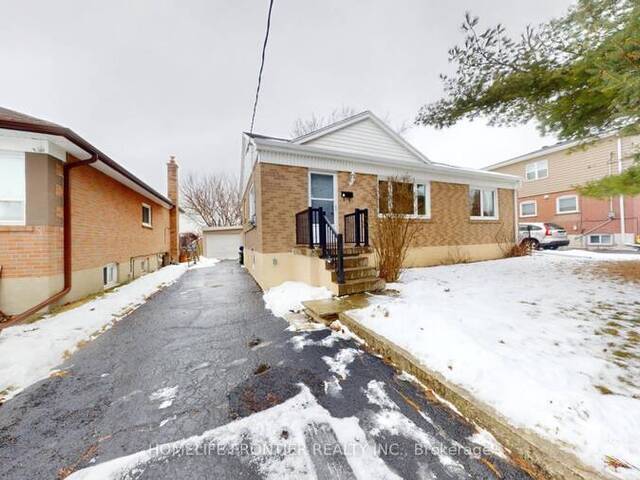 26 COMPTON CRESCENT Toronto Ontario