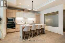 105 - 123 MAURICE DRIVE W Oakville