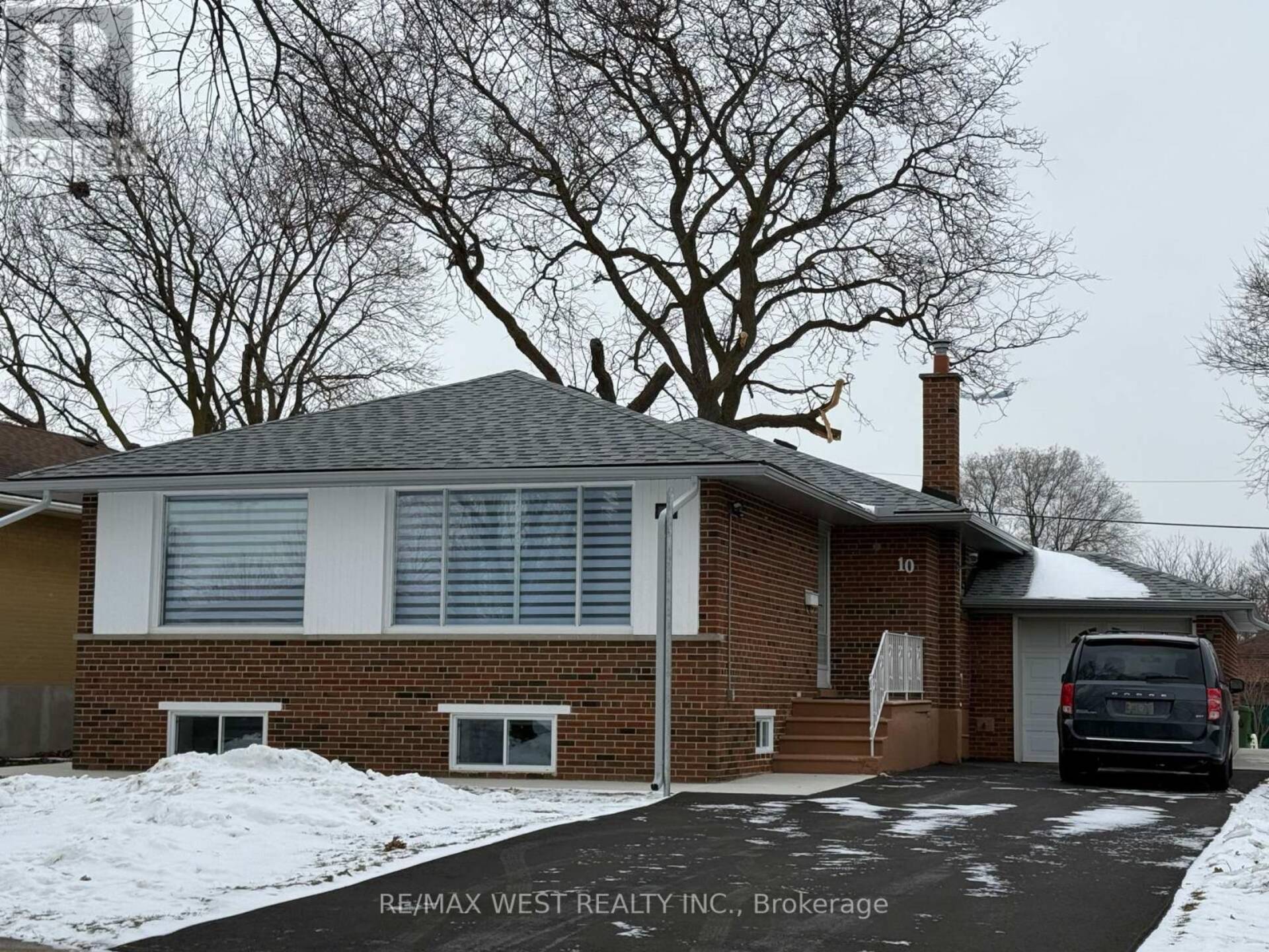 BSMT - 10 TYNEVALE DRIVE Toronto