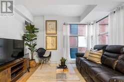 618 - 11 ST JOSEPH STREET Toronto