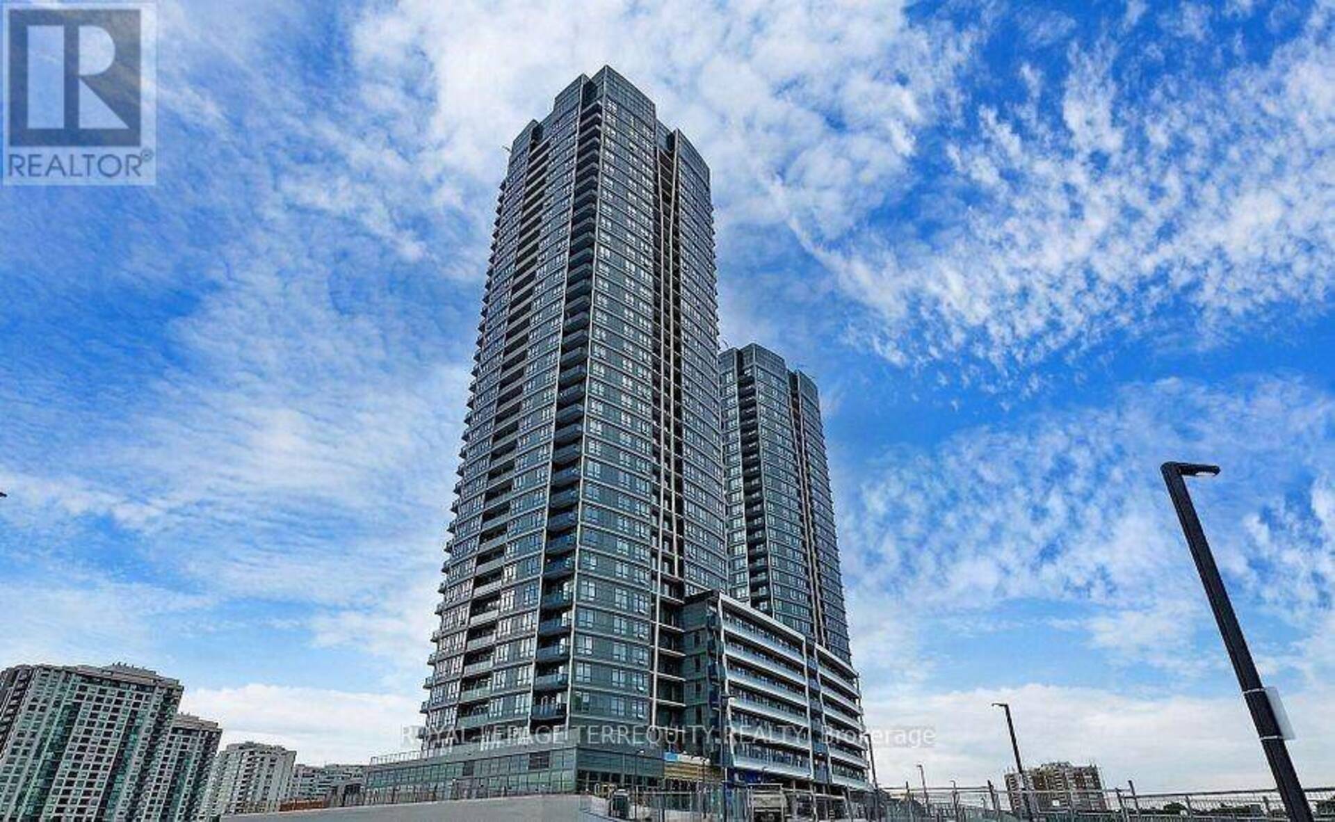 411A - 30 UPPER MALL WAY Vaughan