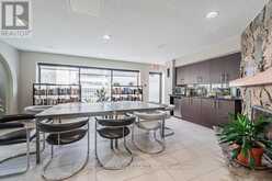 527 - 73 MCCAUL STREET Toronto