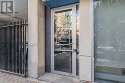 527 - 73 MCCAUL STREET Toronto