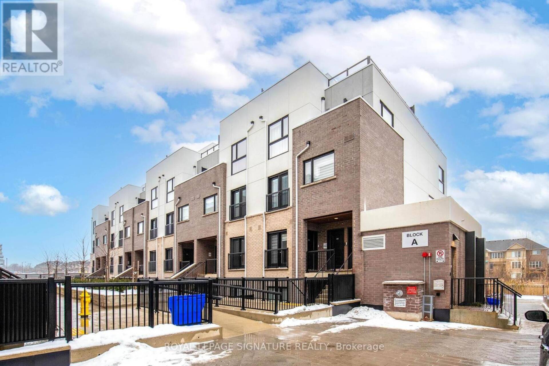 315 - 349 WHEAT BOOM DRIVE Oakville