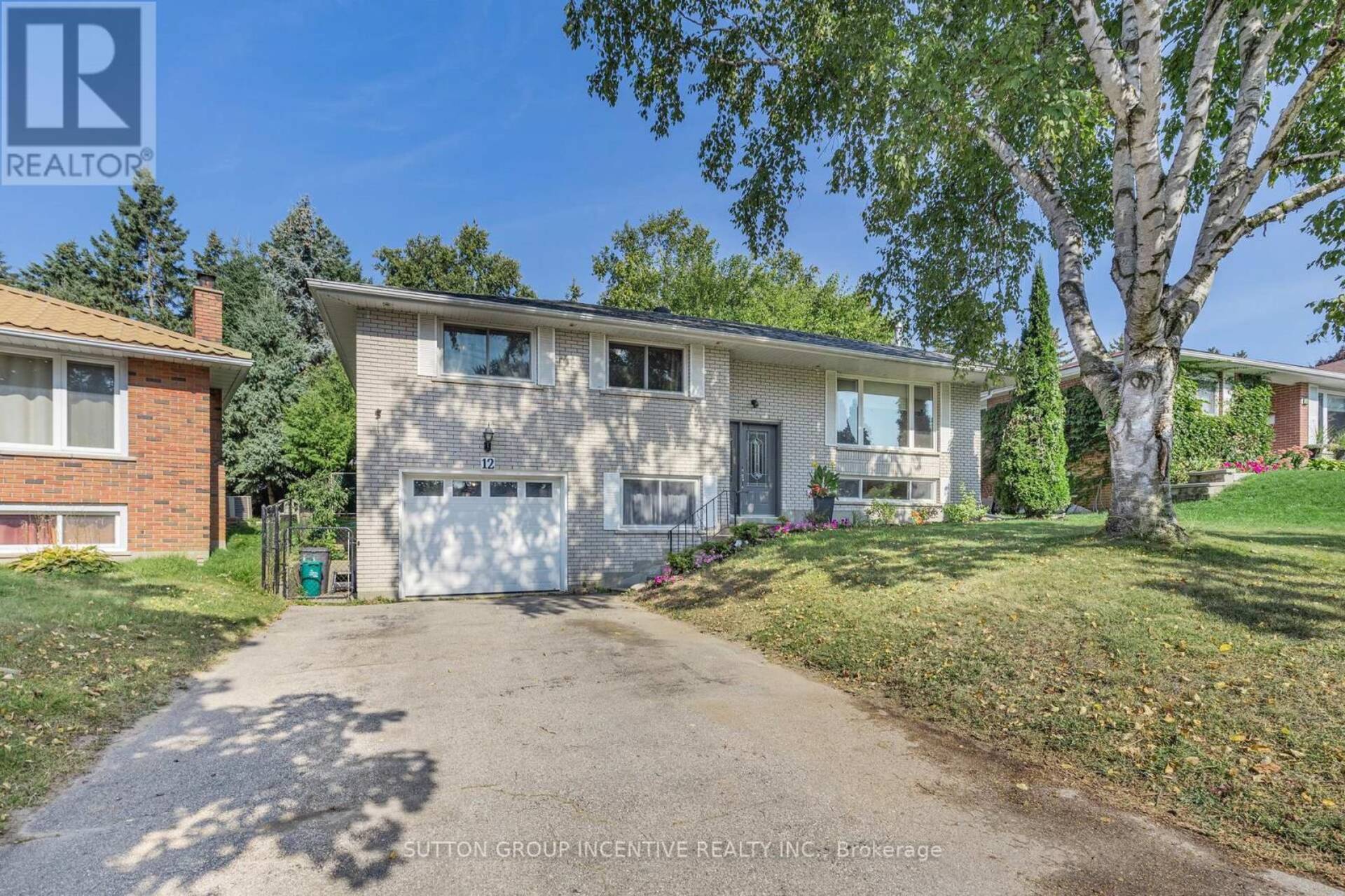 12 ROSLYN ROAD Barrie