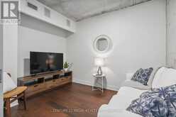 605 - 533 RICHMOND STREET W Toronto