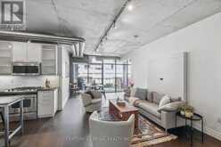 605 - 533 RICHMOND STREET W Toronto