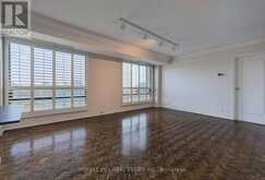 901/902 - 449 WALMER ROAD Toronto