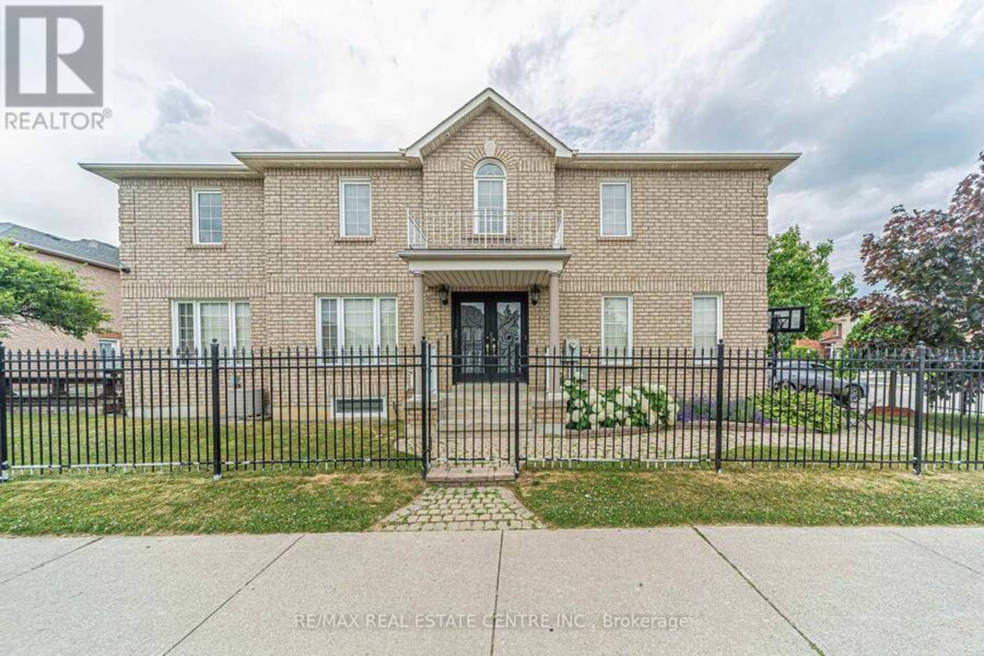 92 OAKLEA BOULEVARD Brampton