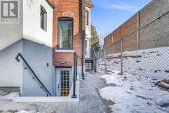 B2 - 158 INDIAN GROVE Toronto