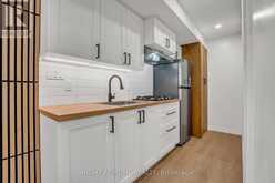 B2 - 158 INDIAN GROVE Toronto