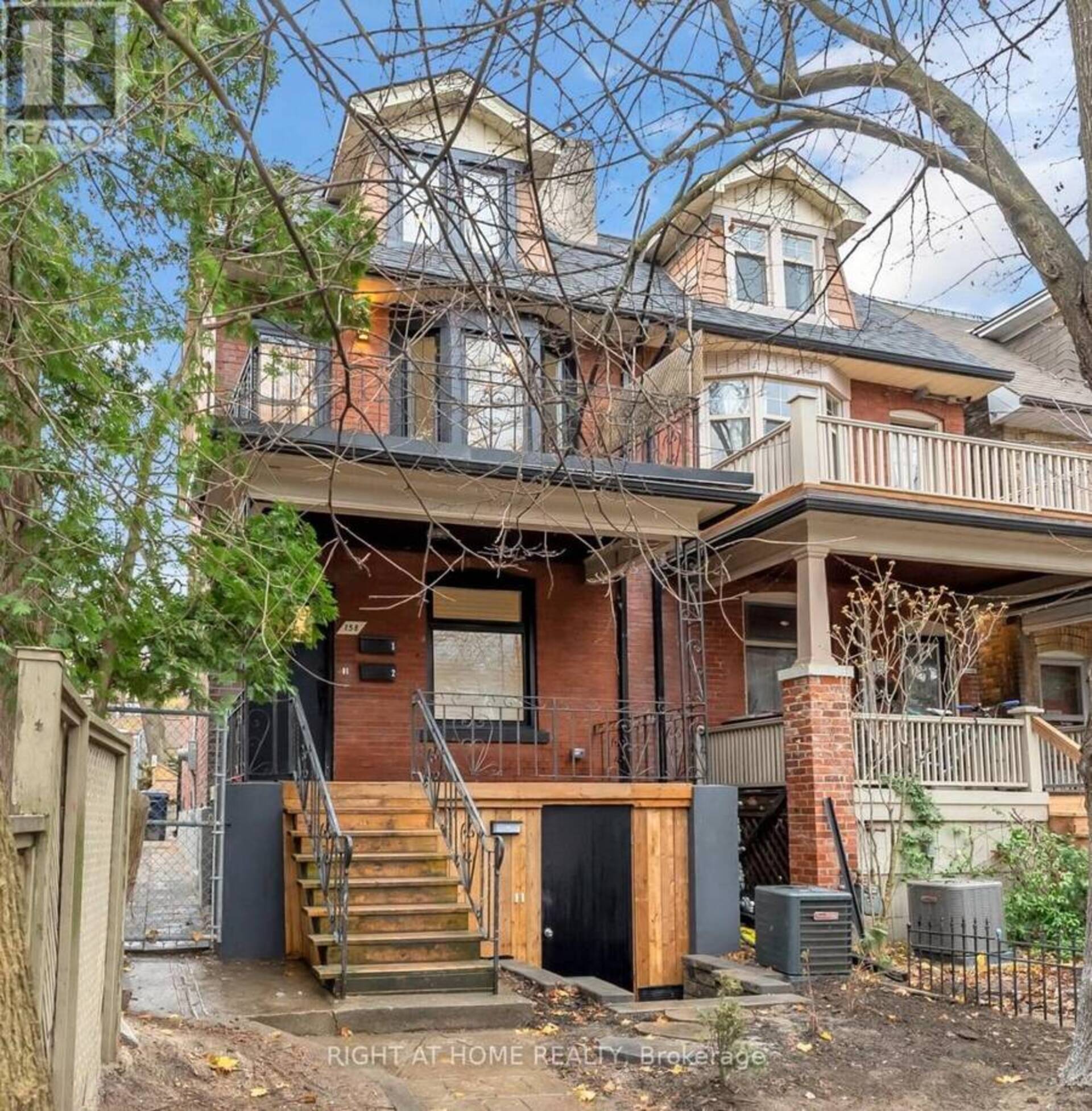 B2 - 158 INDIAN GROVE Toronto