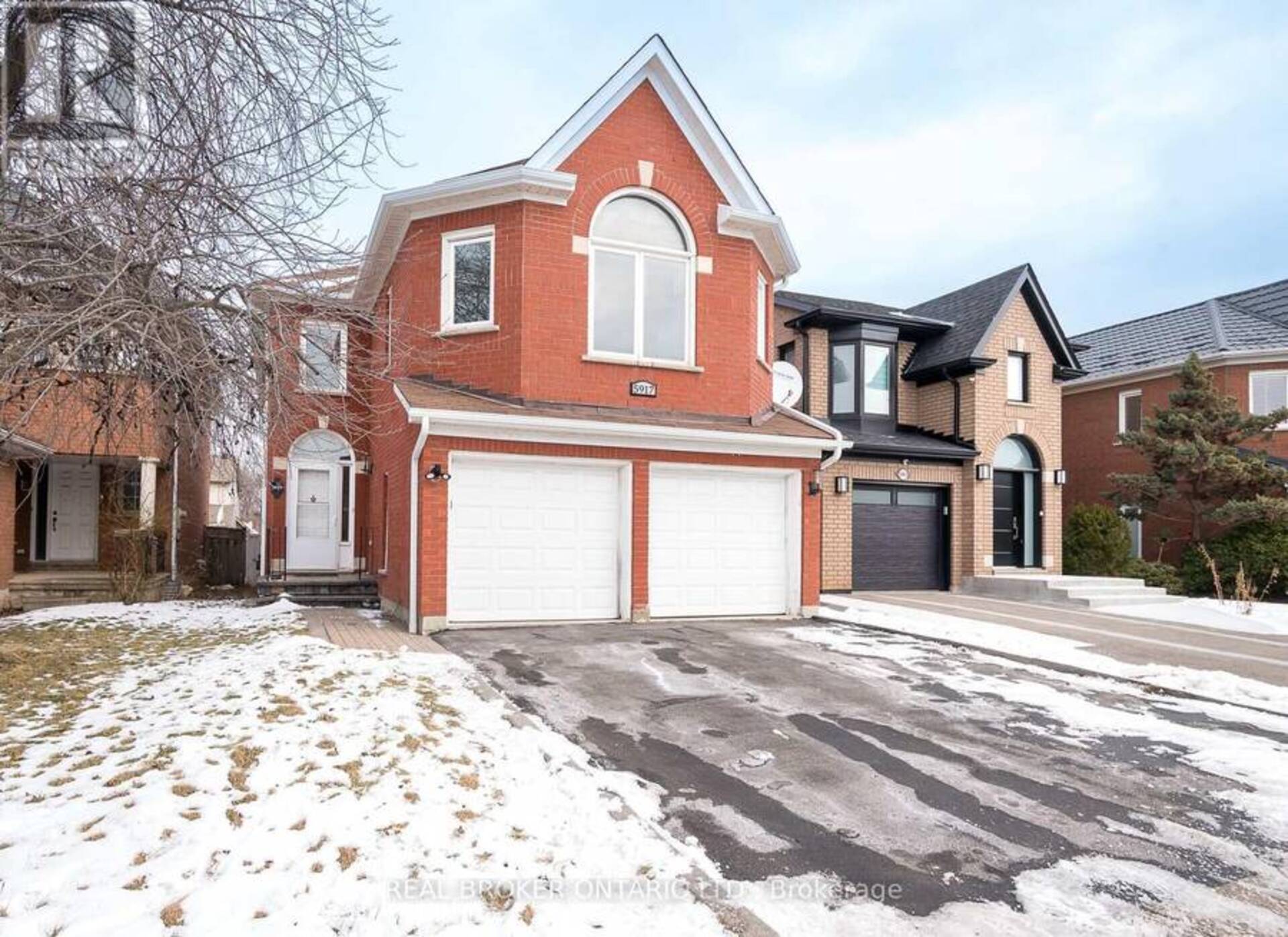 5917 LEESIDE CRESCENT Mississauga