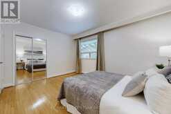 17 HEDGES BOULEVARD Toronto