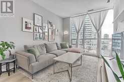 517 - 62 FOREST MANOR ROAD Toronto