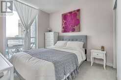 517 - 62 FOREST MANOR ROAD Toronto