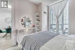 517 - 62 FOREST MANOR ROAD Toronto