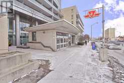 517 - 62 FOREST MANOR ROAD Toronto