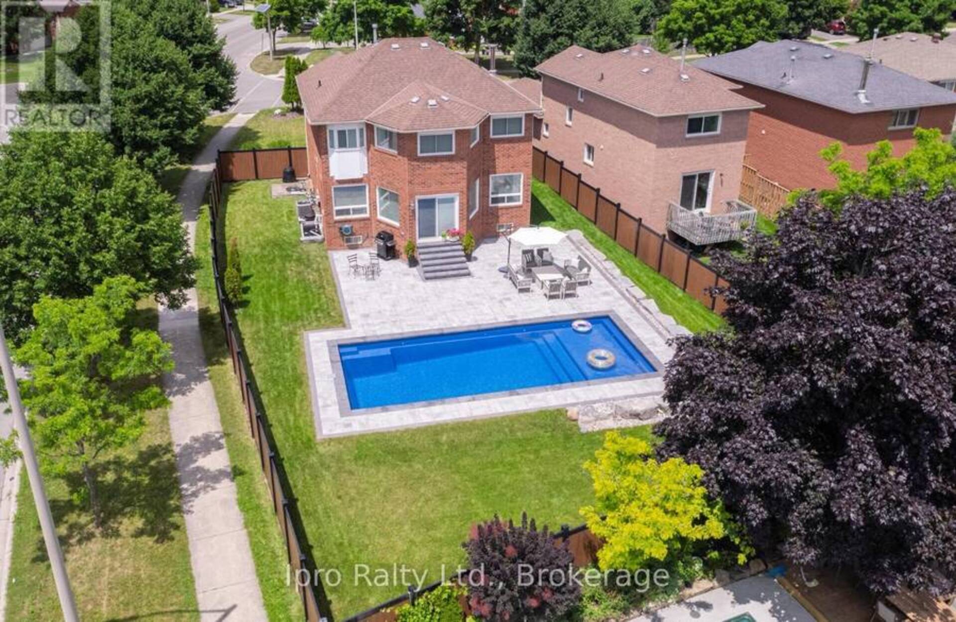 2 SMITH DRIVE Halton Hills