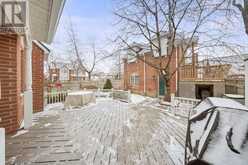 2 GLENDENNAN AVENUE Markham