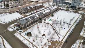 TH55 - 295 VILLAGE GREEN SQUARE Toronto