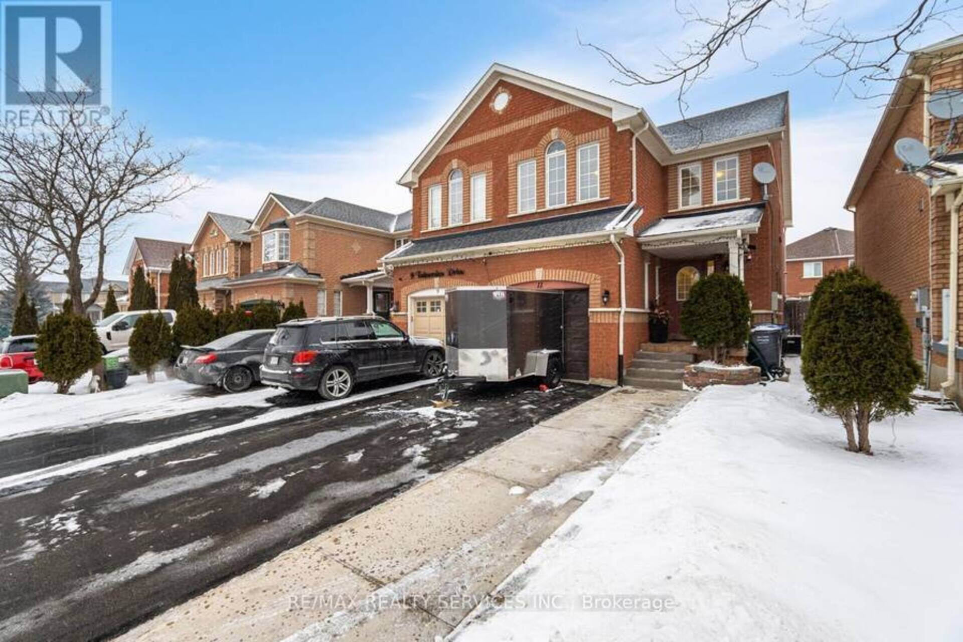 11 TODMORDEN DRIVE Brampton