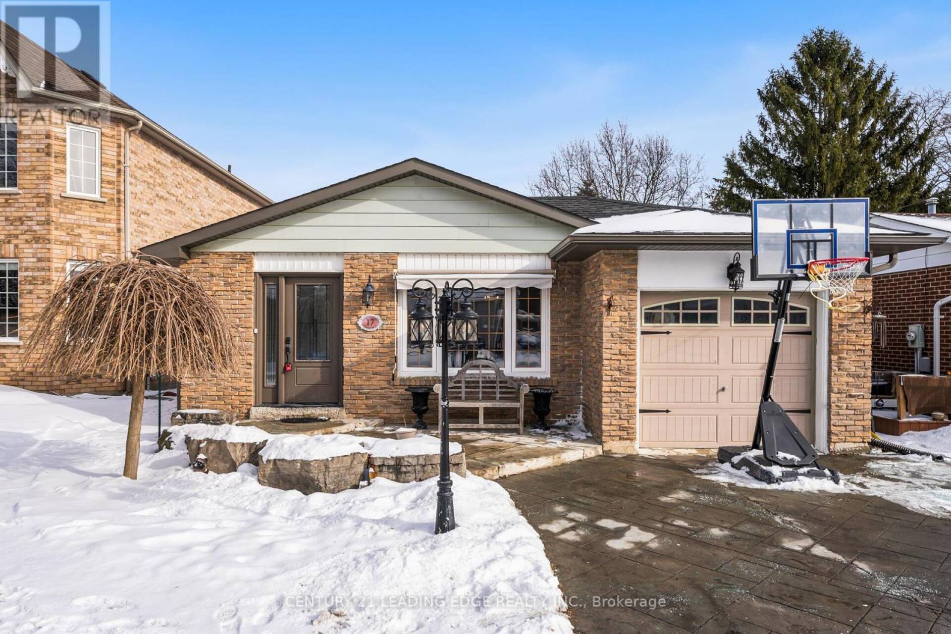 17 CEMETERY LANE Whitchurch-Stouffville