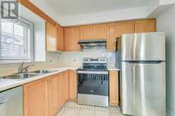 25 - 1128 DUNDAS STREET W Mississauga