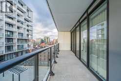 821 - 9 TECUMSETH STREET Toronto