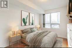 231 - 35 SARANAC BOULEVARD Toronto