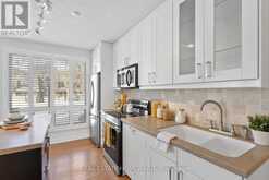 1 - 75 UPPER CANADA DRIVE Toronto