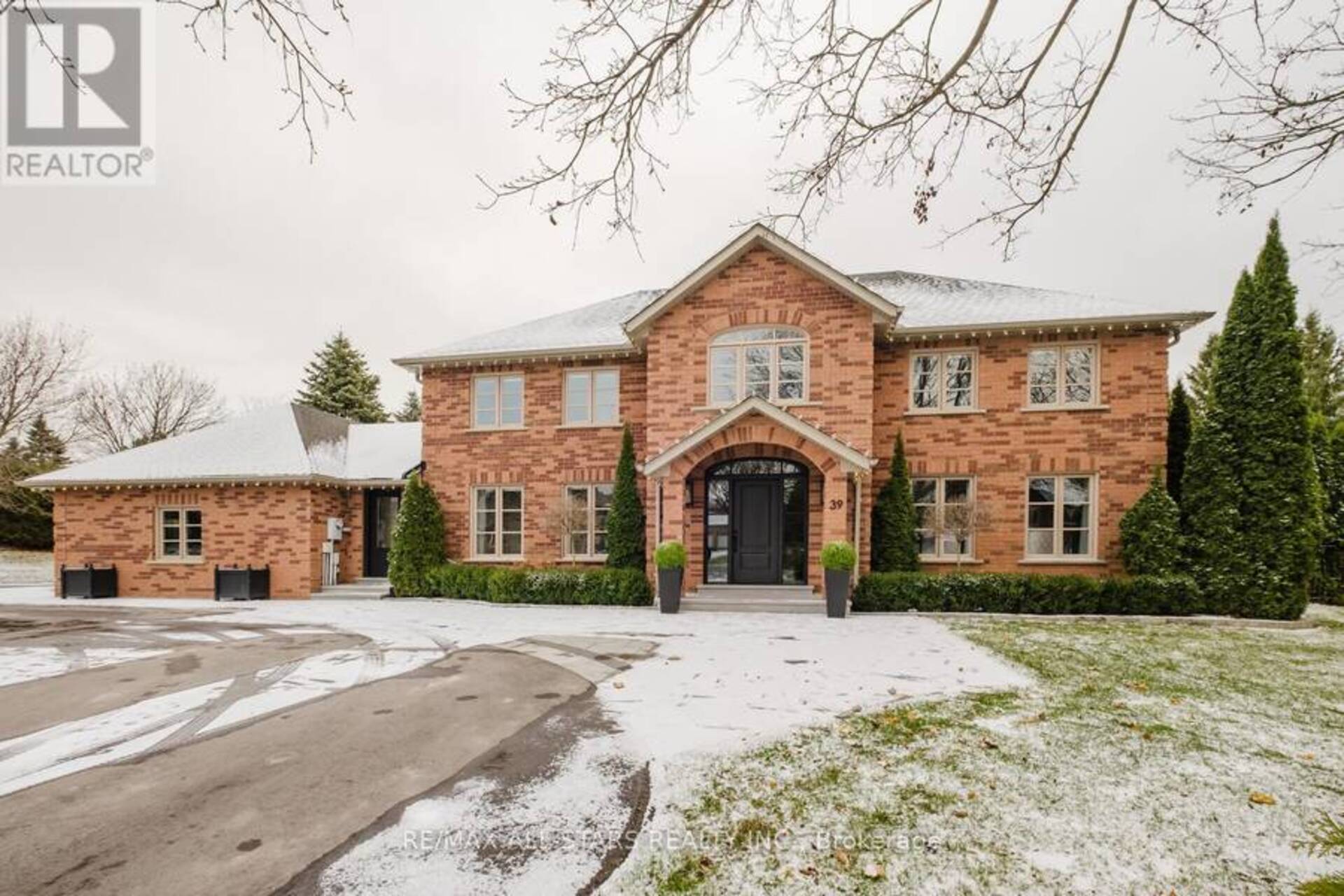 39 HILL TOP TRAIL Whitchurch-Stouffville