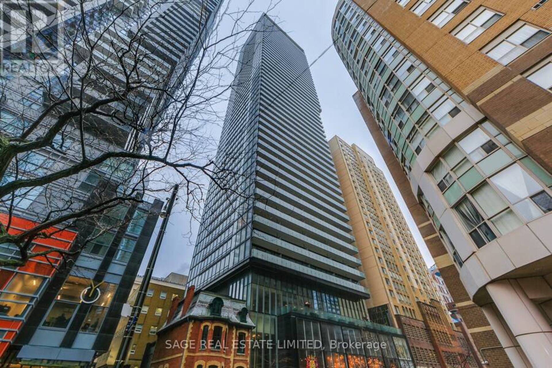 PH02 - 15 GRENVILLE STREET Toronto