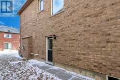 5 MILITARY CRESCENT W Brampton