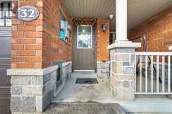 32 BAY BREEZE DRIVE Brampton