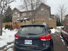 192 PRESSED BRICK DRIVE Brampton