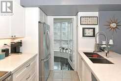 203 - 600 QUEENS QUAY W Toronto