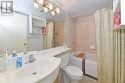 203 - 600 QUEENS QUAY W Toronto