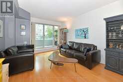 203 - 600 QUEENS QUAY W Toronto