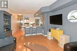 203 - 600 QUEENS QUAY W Toronto