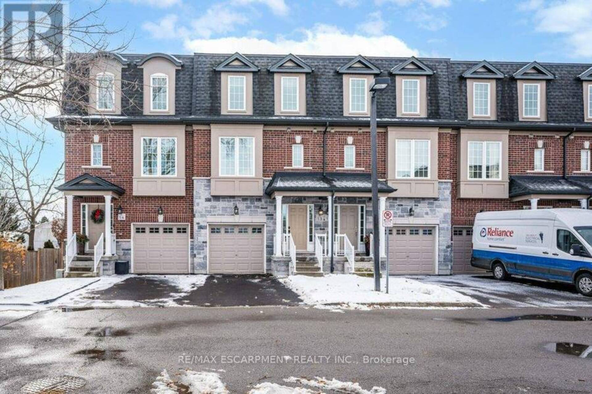 13 - 2220 QUEENSWAY DRIVE Burlington