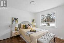 1 HUGHEY CRESCENT Toronto