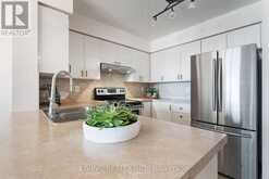 409 - 11 ONEIDA CRESCENT Richmond Hill