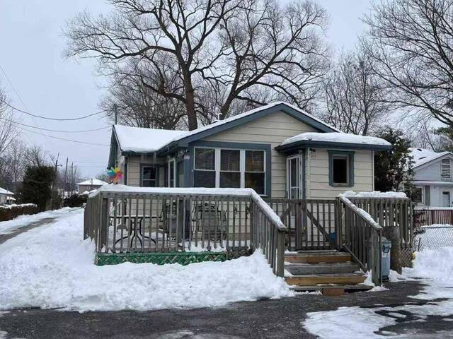 UNIT A - 546 LAKE DRIVE S Georgina Ontario