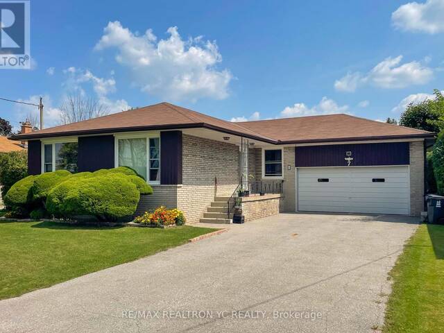 7 MUIRKIRK ROAD Toronto Ontario