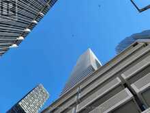 4203 - 2221 YONGE STREET Toronto