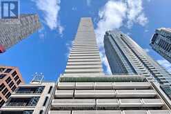 4203 - 2221 YONGE STREET Toronto