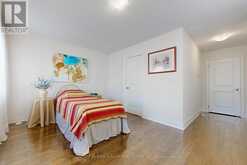 15 - 40 HARGRAVE LANE Toronto