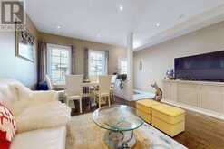 15 - 40 HARGRAVE LANE Toronto